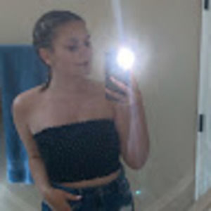 Meet your Posher, Maya